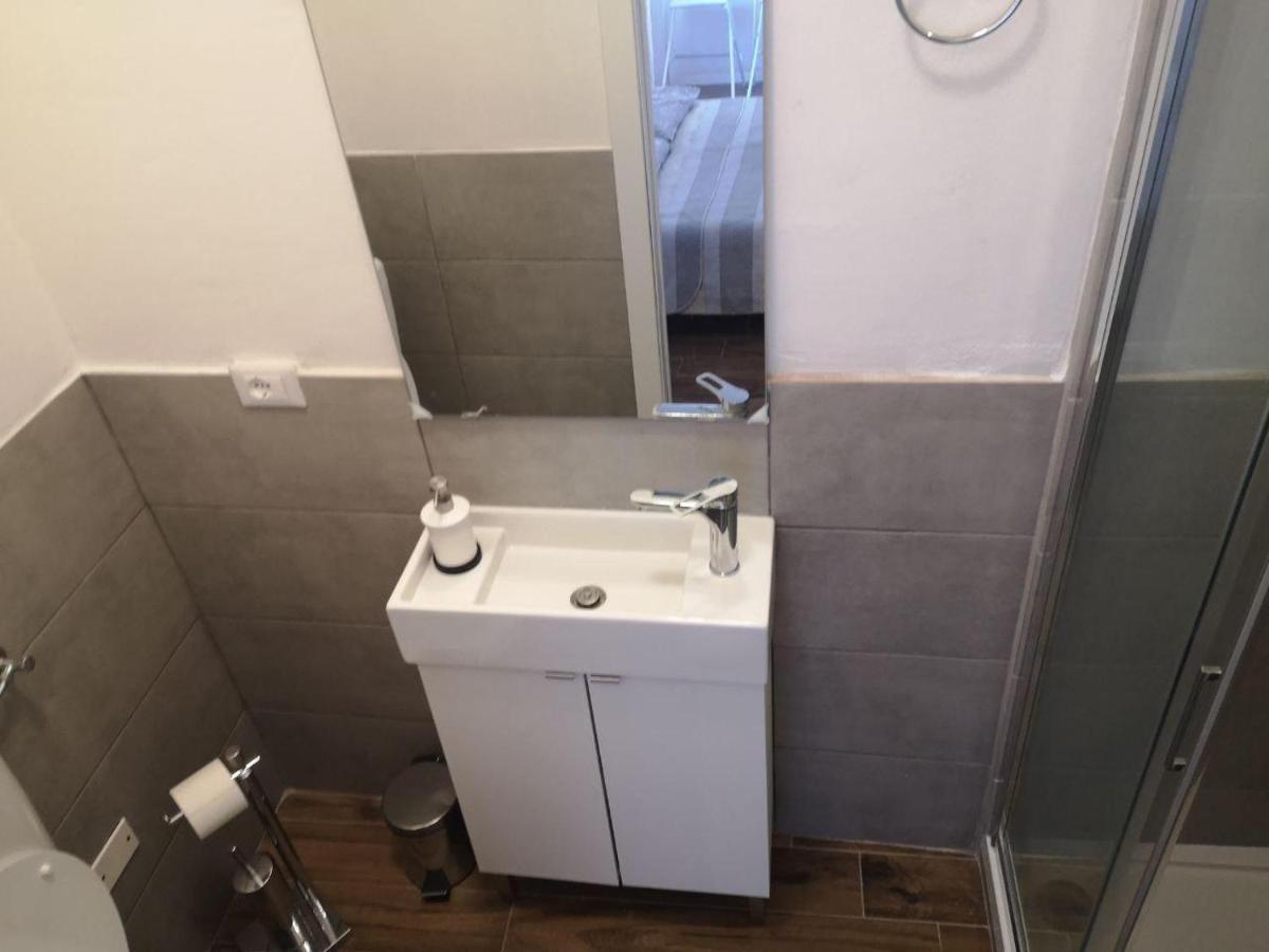 Camera E Bagno Privato A 3 Minuti Dalla Stazione Bologna Exterior photo